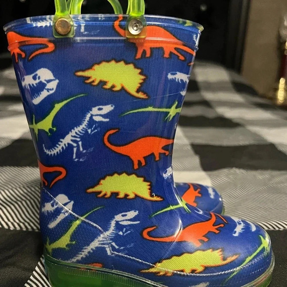 ZOOGS Children's Rubber Navy Rain Boots, Dinosuars Theme, Kid's US Size 6 - Picture 4 of 7